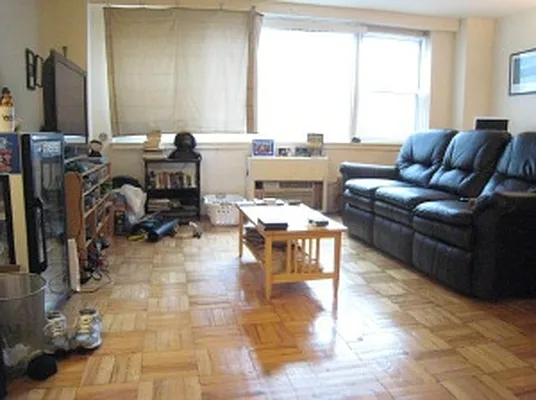 Rented by Cooper & Cooper Real Estate | media 18