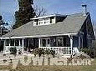 229 E Main St, Pilot Mtn, NC 27041