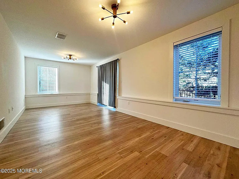 2139 Bridge Ave #3 — Photo 11