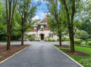 950 Woodbine Pl, Lake Forest, IL