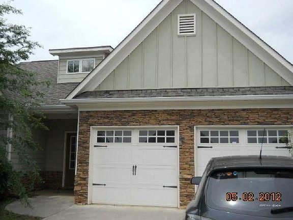 5th image of 10 Penfield Dr