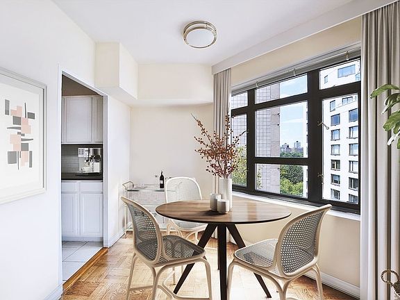 4th image of 4 E 89th St APT 2B