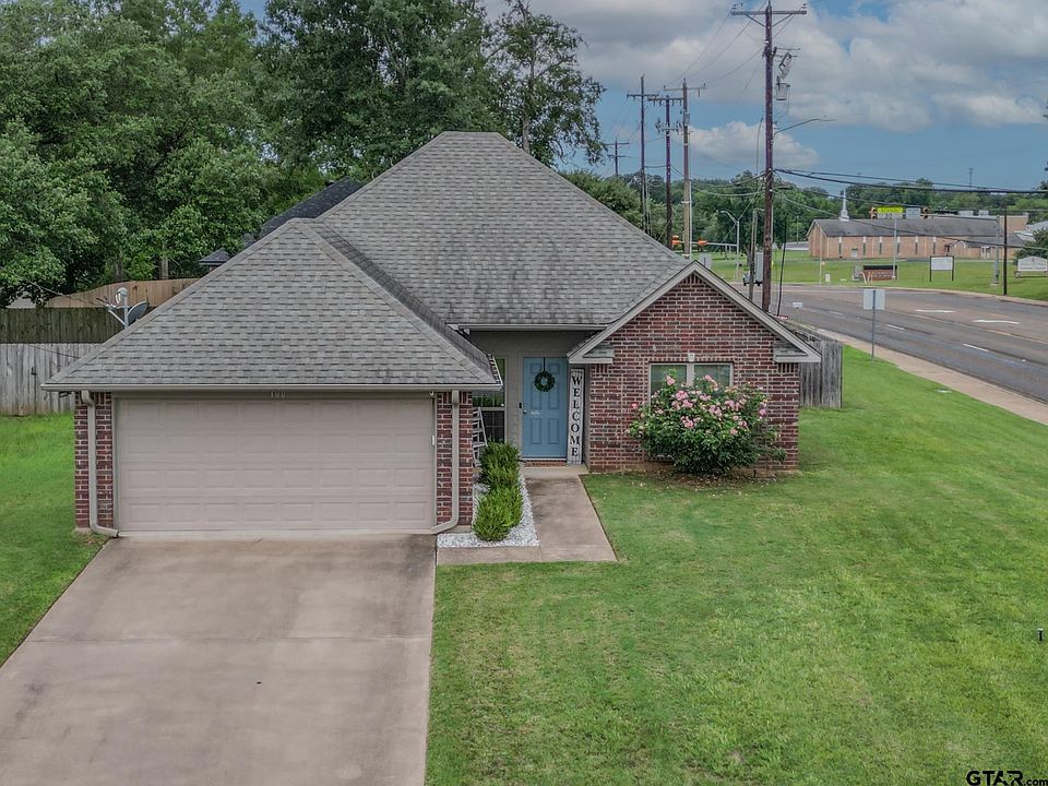 1st image of 100 S Rainbow Dr