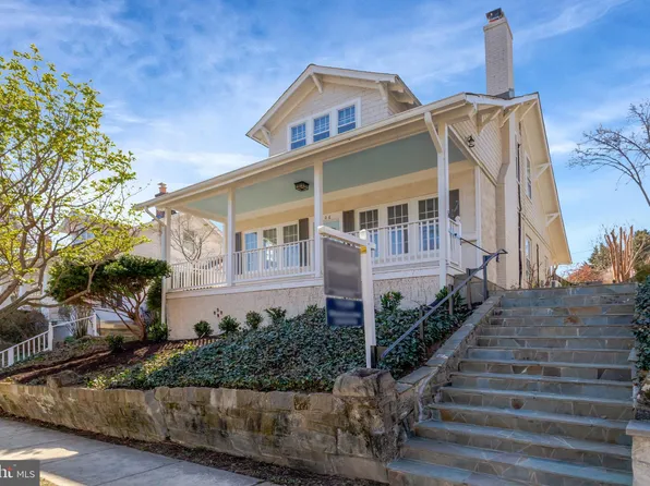 306 Rucker Pl, Alexandria, VA 22301