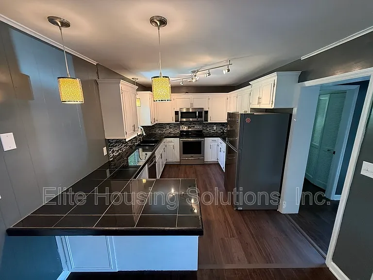 820 N 16th St — Photo 7