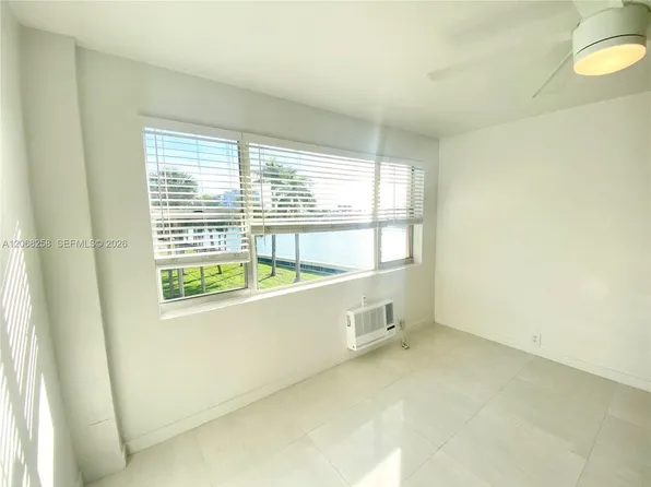 6484 Indian Creek Dr APT 205, Miami, FL 33141