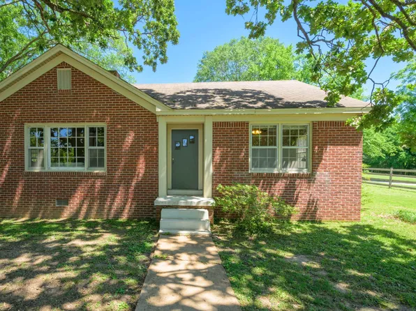 630 Raleigh Lagrange Dr, Rossville, TN 38066