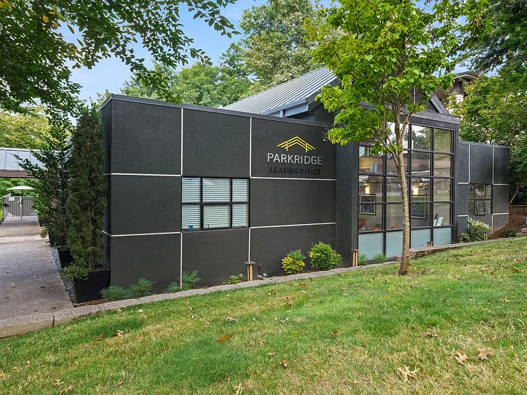 Parkridge Apartments — Photo 25
