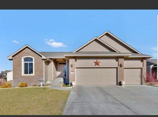 823 S Peckham Ct, Wichita, KS 67230