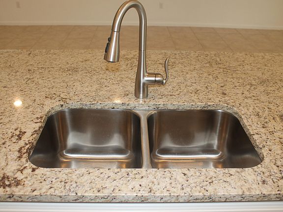 5th image of 7111 W Jadewood Ln