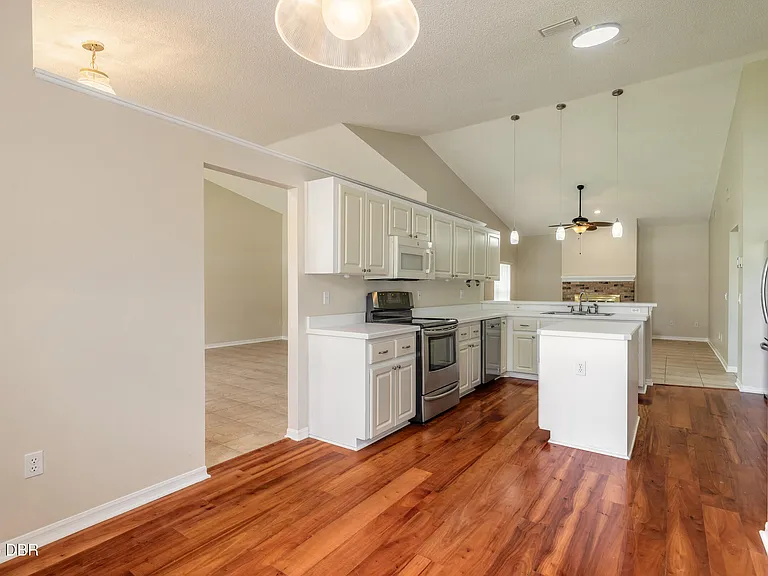 109 Brookhollow Cir — Photo 10