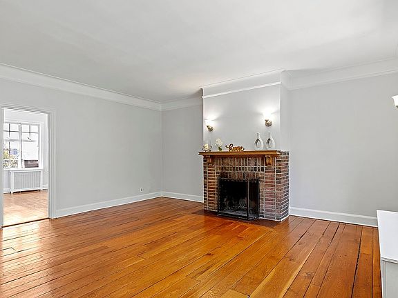 3rd image of 3830 Douglaston Pkwy