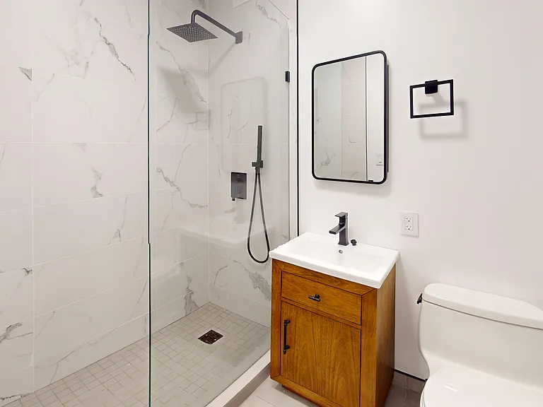 227 E 11th St #B1 — Photo 16