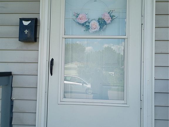 3rd image of 1303 N Main St