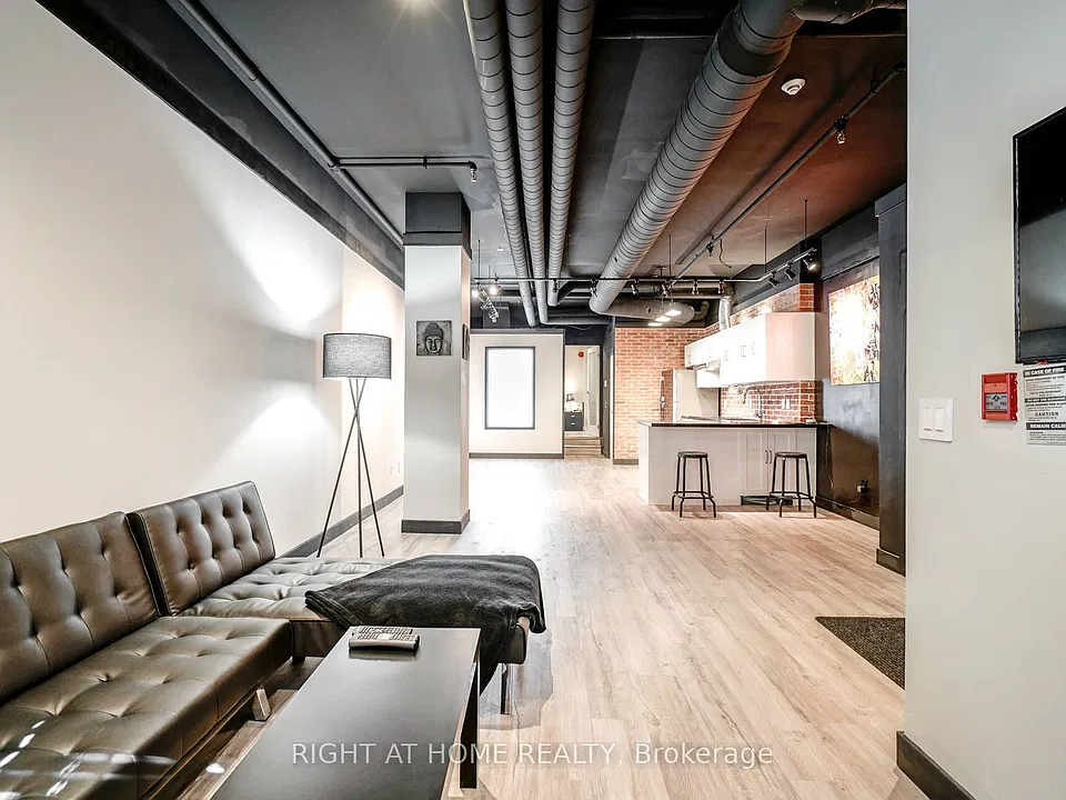78 Saint Patrick St #104