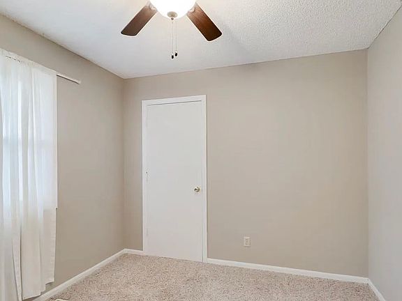 3rd image of 3205 Dorchester Dr