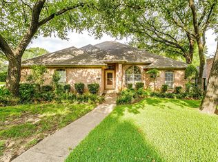 648 Cardinal Ridge Rd, Burleson, TX 76028