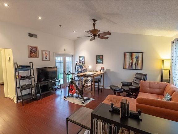 5th image of 13863 Countryplace Dr