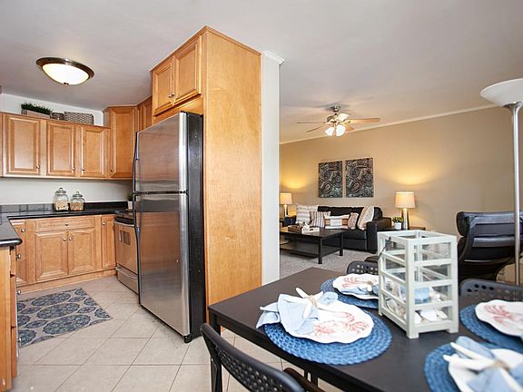 4th image of 5075 Narragansett Ave Unit 210
