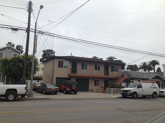 5th image of 2614 E Broadway