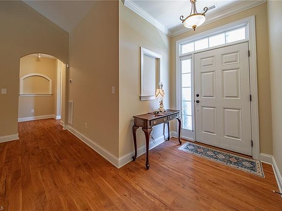 3rd image of 5485 Styers Ferry Rd