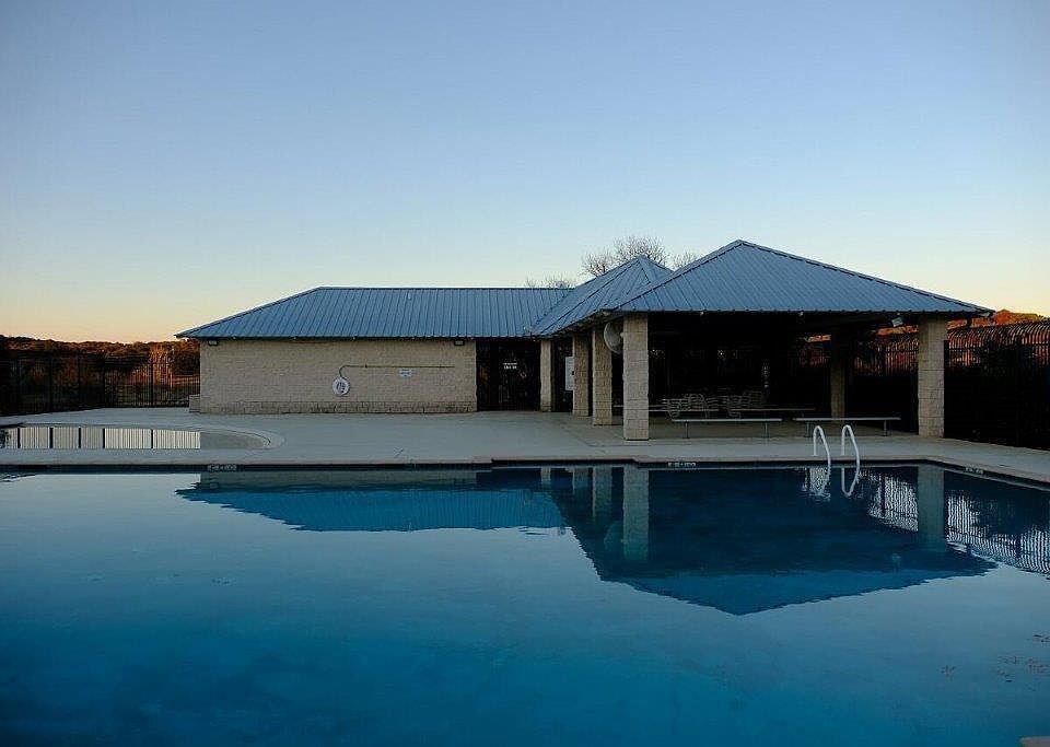 2nd image of 2450 Beacon Lake Dr