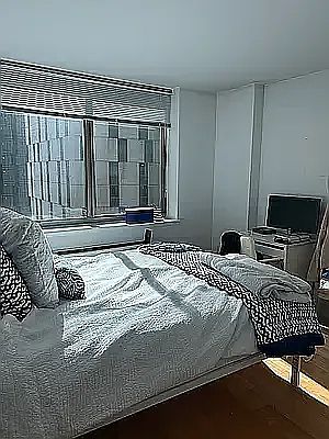 3rd image of 90 William St #15J