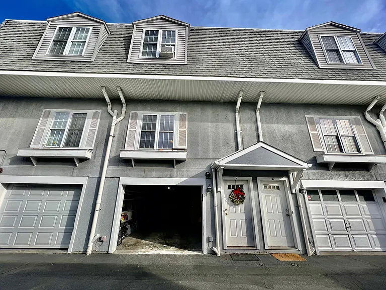 Chestnut St — Photo 13
