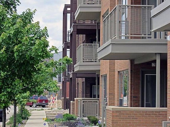 3rd image of 340 Auden Ave Unit 2C