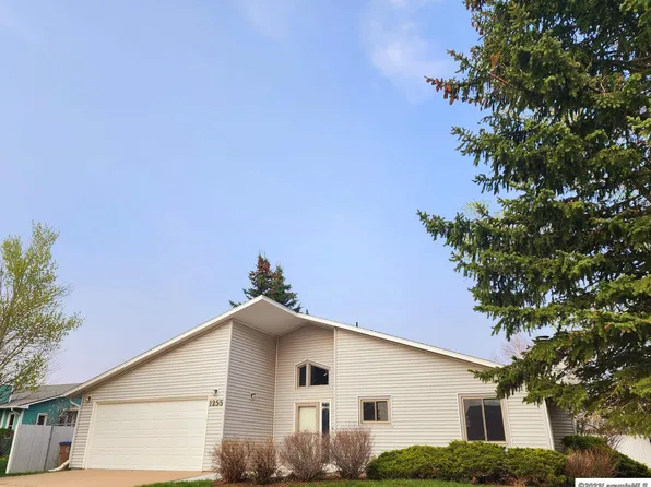 1255 Apache Dr, Laramie, WY 82072