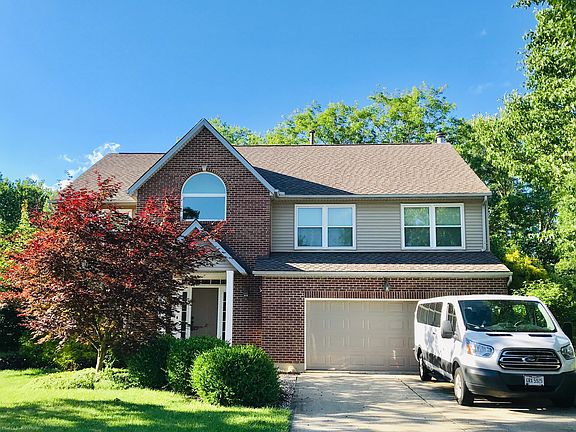 2nd image of 8400 Brownsboro Pl