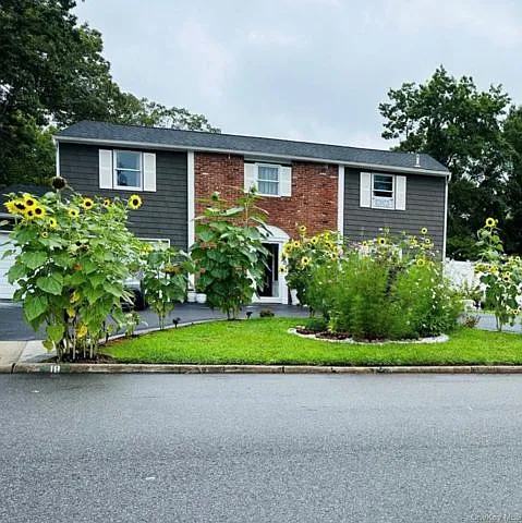 4 bed, 3.0 bath, 1972 sqft, $5,300 — Photo 1