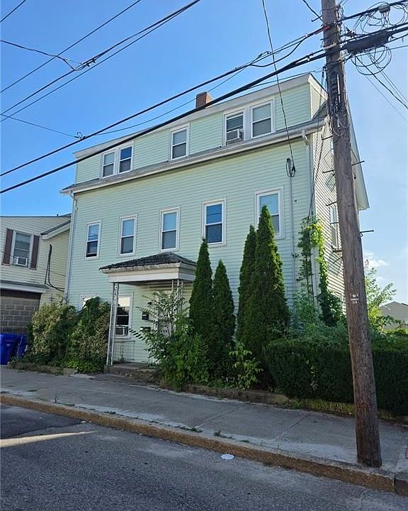 1st image of 230 Washington St #3
