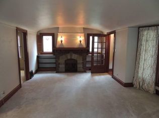 2403 N 63rd St, Wauwatosa, WI 53213