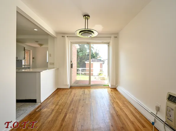 2136 East 63rd Street image 5 of 18