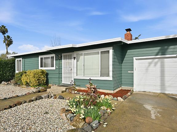 2nd image of 733 Leo Drive