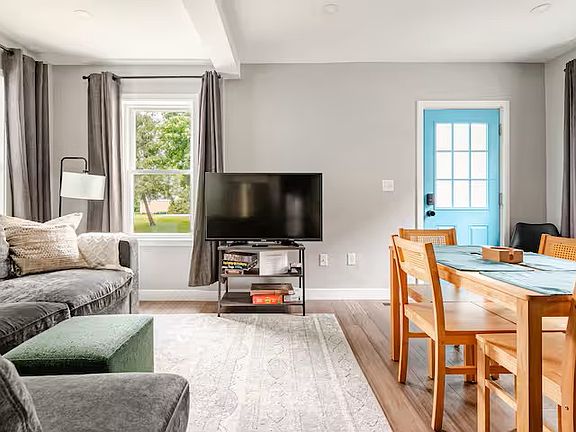 5th image of 7 Burnside St #1
