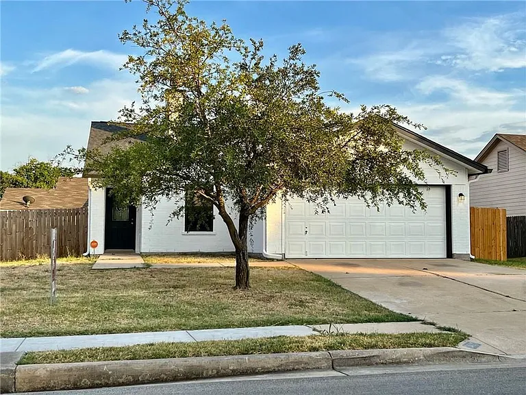 3401 Nocona Cv — Photo 1