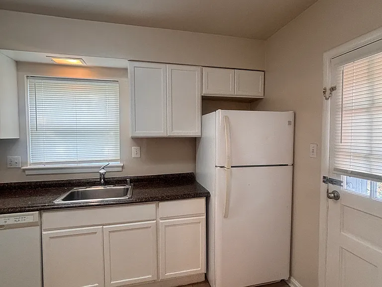 11203 Dodson Ln — Photo 10