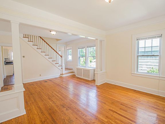 5th image of 35 Ivy St #35