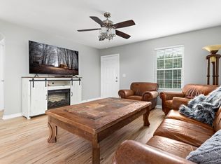 7244 S Gulfway Dr E, Pt Arthur, TX 77642