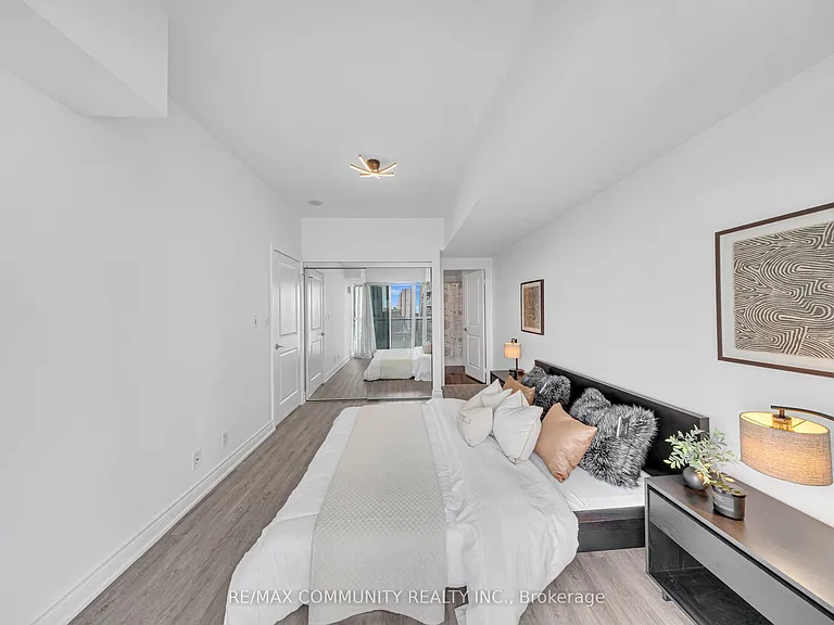 50 Absolute Ave #1905 — Photo 14