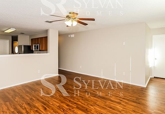 3rd image of 4949 Parkview Hills Ln