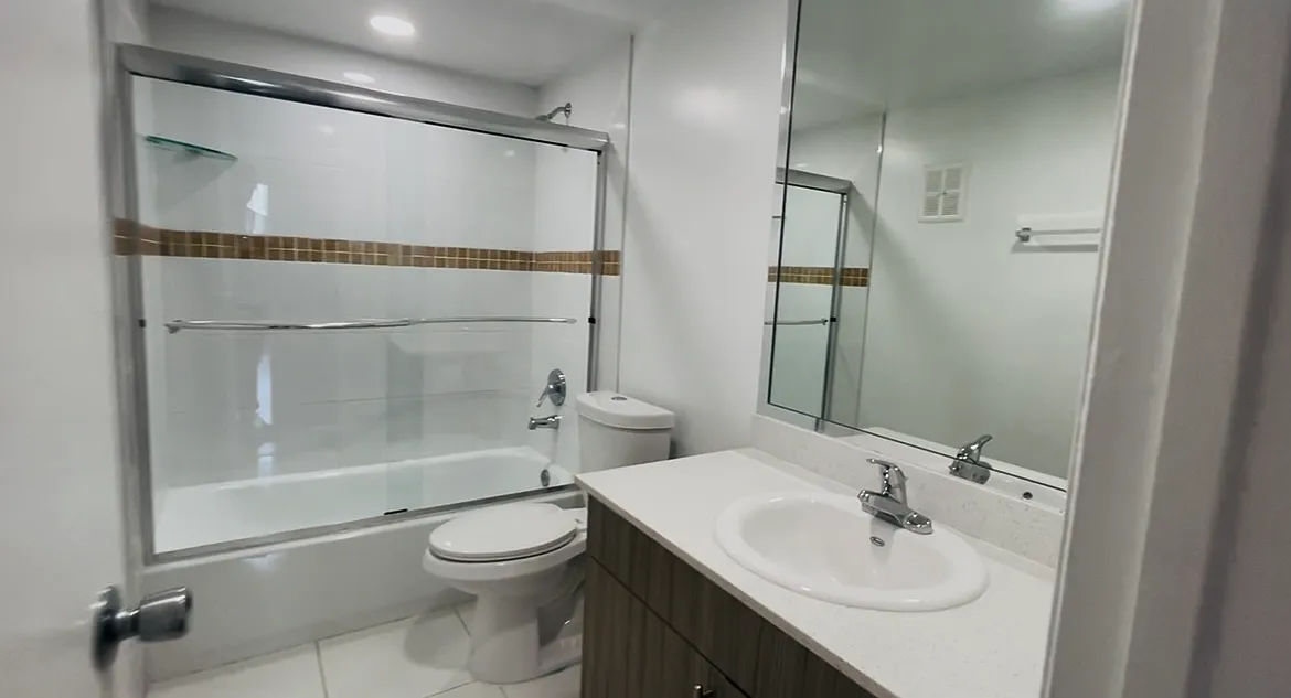 1 bed, 1.0 bath, 700 sqft, $1,925 — Photo 1