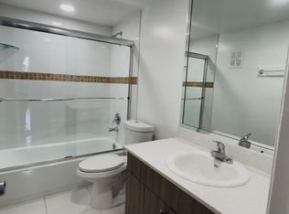 875 W 71st St #205, Hialeah, FL 33014