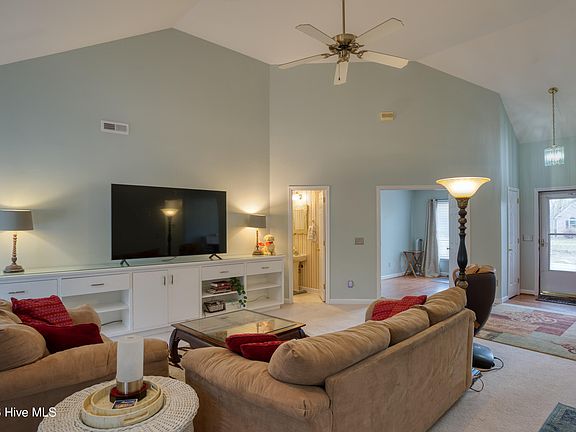 5th image of 3204 Bougainvillea Way
