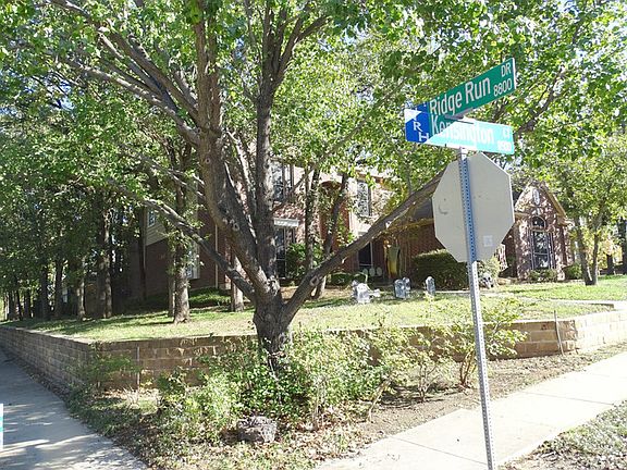 3rd image of 8550 Kensington Ct