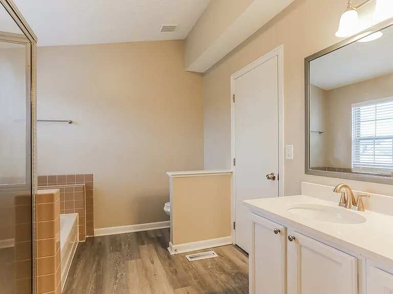8711 Firstgate Dr — Photo 12