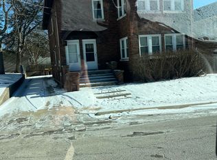 116 S Chicago Ave, Rockford, IL 61104