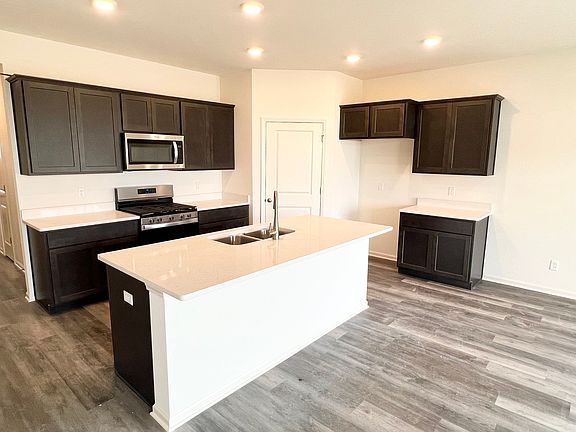 5th image of 10318 Morse Pl